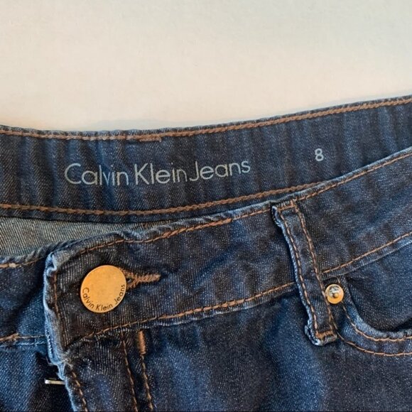 Calvin Klein Raw Edge Jean Shorts Size 8 - Picture 2 of 5
